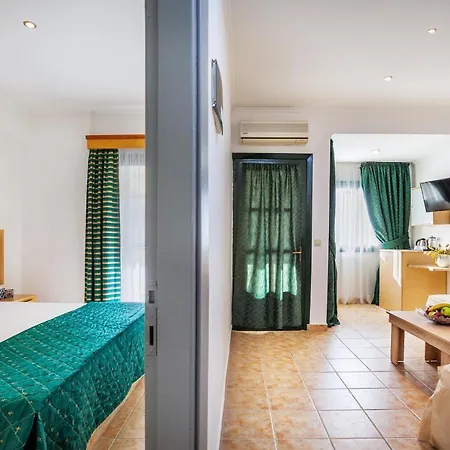 Hotel Philoxenia & 4*
