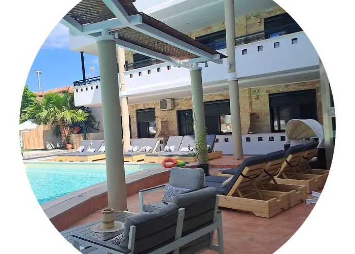 Philoxenia & Hotel