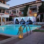 Philoxenia & Hotel