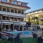 Philoxenia & Hotel Pefkochori