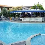 Philoxenia & Hotel