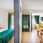 Hotel Philoxenia & 4*