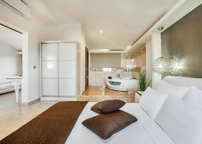 Philoxenia & Hotel 4*